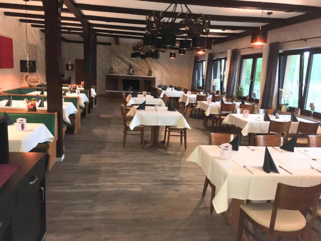 Hotel-Restaurant Hubertus Brome Exteriér fotografie